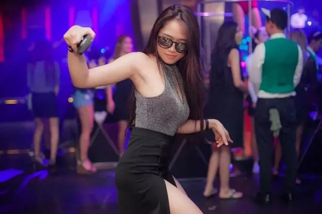 Club Hostess Position.webp ClubHostessPosition.webp