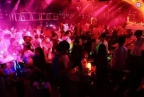 還沒學會夜場撩妹？“魔球撩”文化送你撩妹神技
